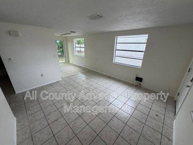 Photo - 6120 Indiana Ave