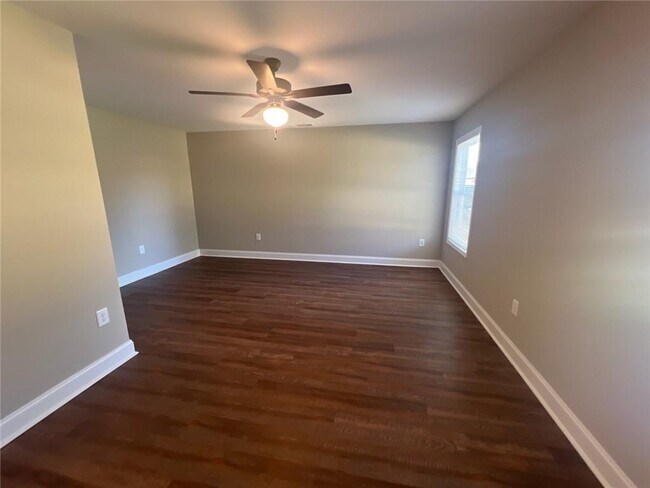 5907 Maiden Ln