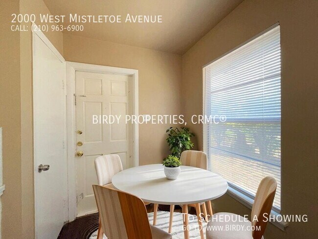 Photo - 2000 W Mistletoe Ave