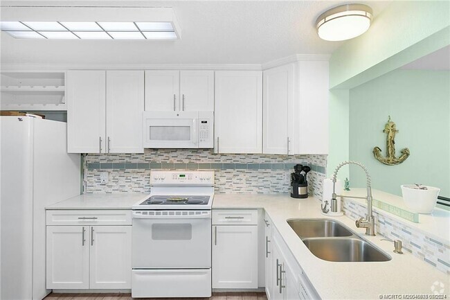 Building Photo - 7380 S Ocean Dr Unit 217 Rental