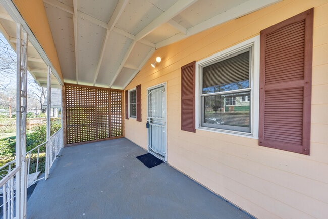 Photo - 1776 Spring Ave