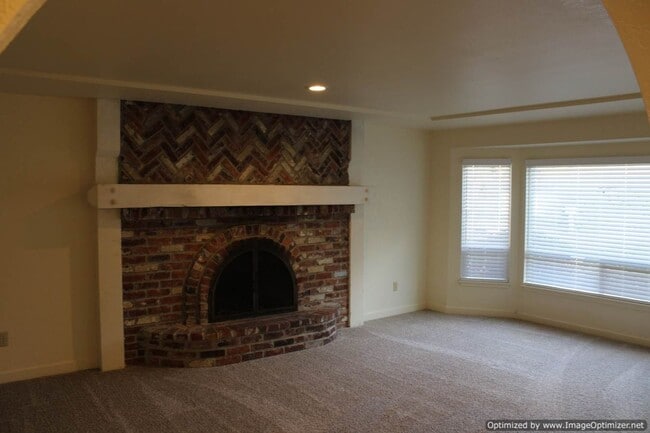 Photo - Updated One-Story 2-Bedroom Duplex with Ga...
