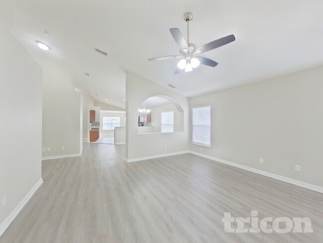 Photo - 3207 Murray Hill Loop