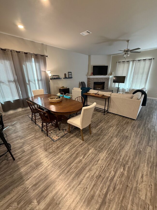 Photo - 3/2/2 in West Lubbock!