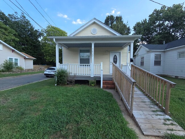 Photo - 3400 Decatur St