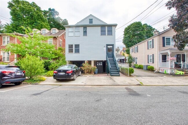 26 N Eckar St 2N  
