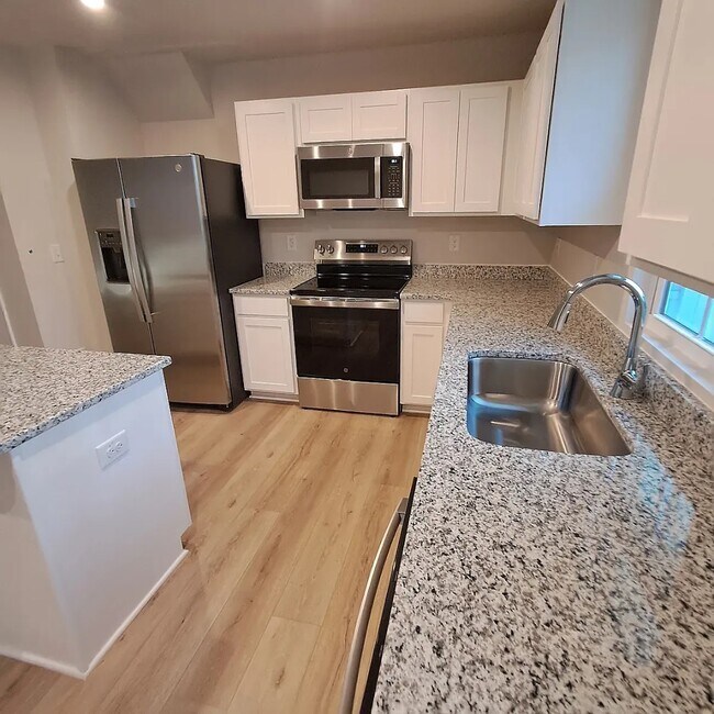 Photo - 150 Elyse Overlook Lp