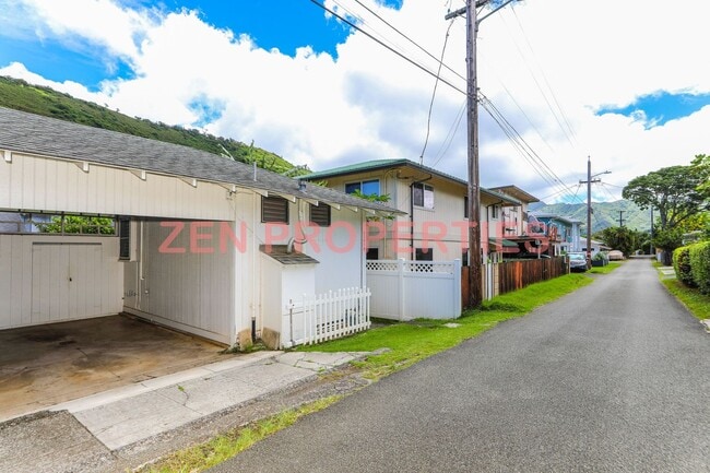 Photo - quaint studio cottage for rent in Manoa)