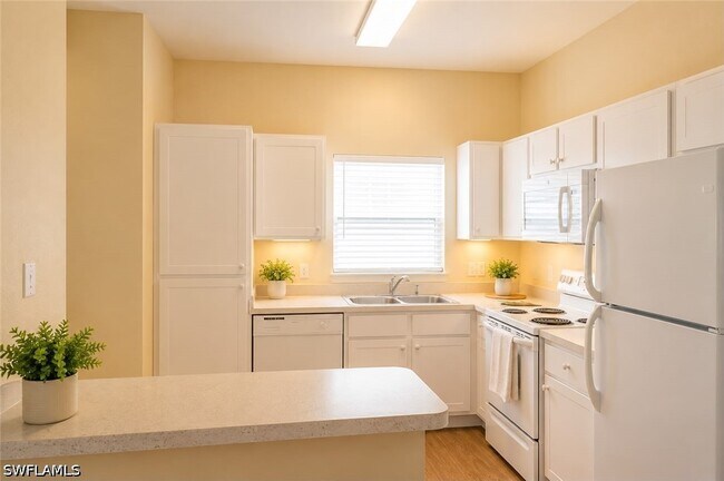 Photo - 10710 San Tropez Cir