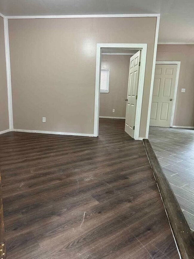 243 Lure Ln