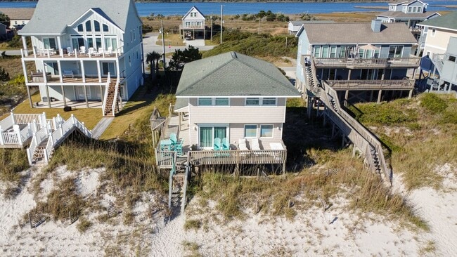 Building Photo - Off Season Rental **Oceanfront, Pet Friend...