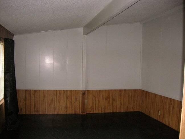 Photo - 207 E Elm St