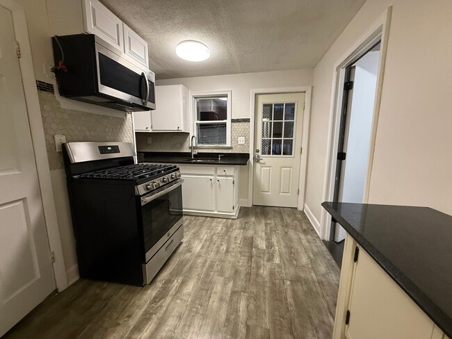 Photo - 345 Lowell St Unidad 1