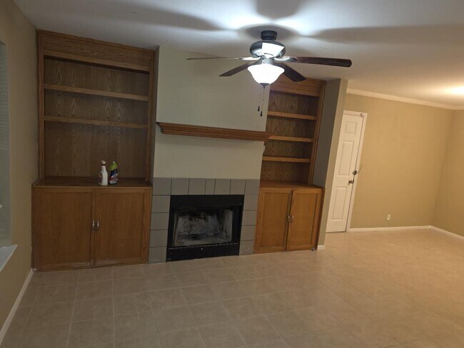 502 Dewberry Dr