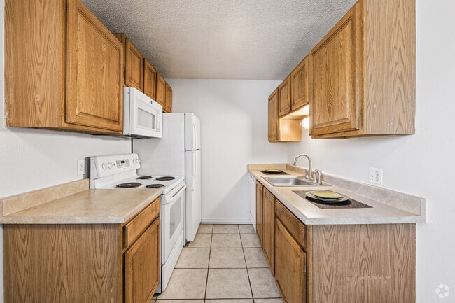 1BR, 1BA - 583SF - Kitchen