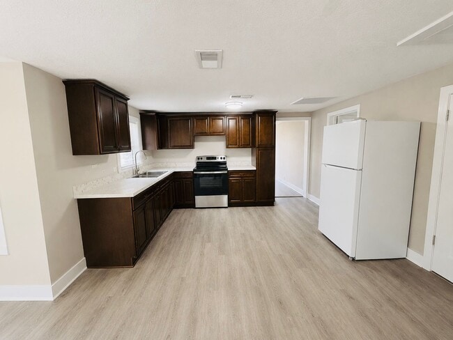 Photo - 2310 Sonny Perkins St