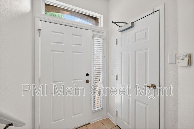 Photo - 10935 Derringer Dr