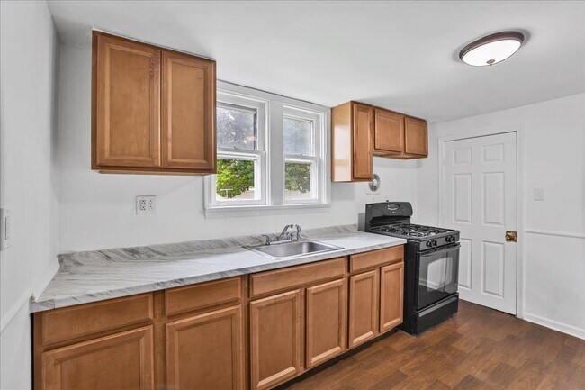 201 N 5th St Unit 2