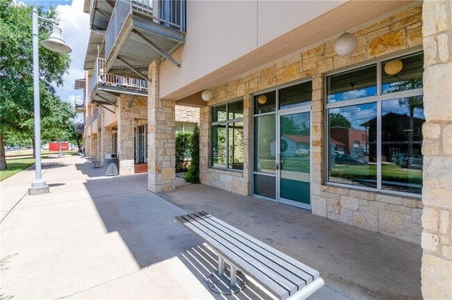 Photo - 2401 E 6th St Unit 6084