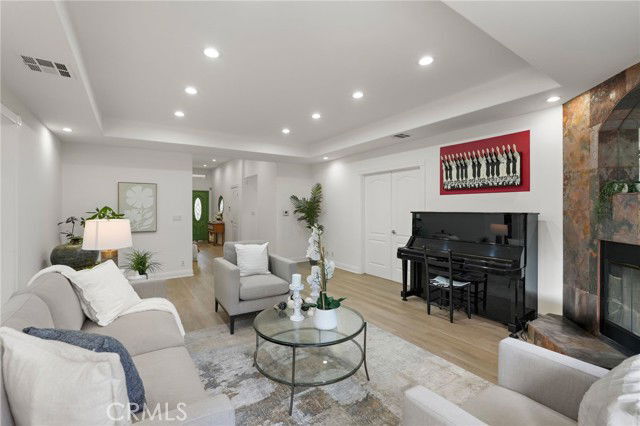 Photo - 18760 Wells Dr