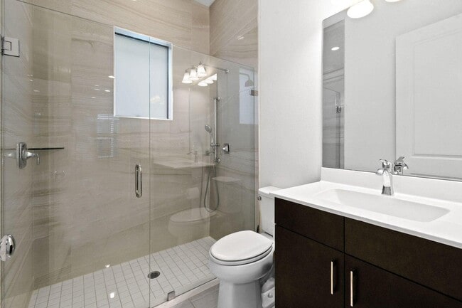 Photo - 1221 Faulkner Ter