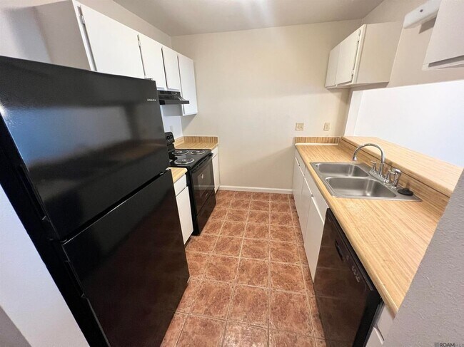 Photo - 1859 Southpointe Dr Unit 3