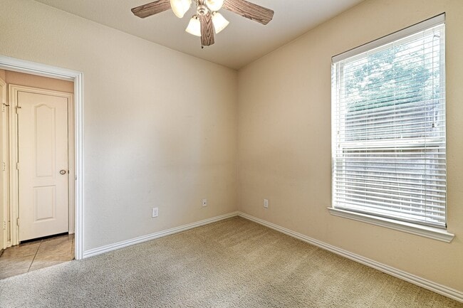 Photo - 2326 Stutz Dr Unit 117
