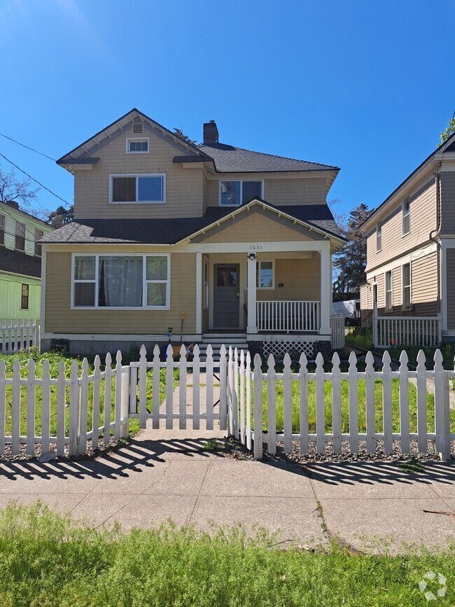 Building Photo - L993 Unit 02 Rental