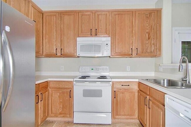 8409 Island Ct