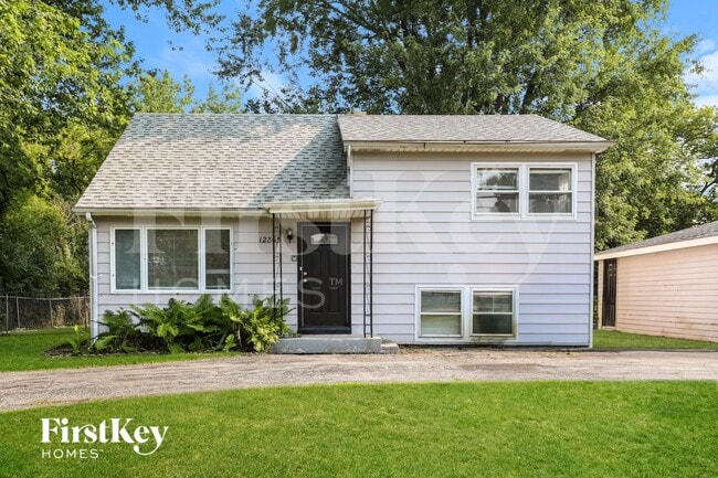 Building Photo - 12865 W Highland Ave