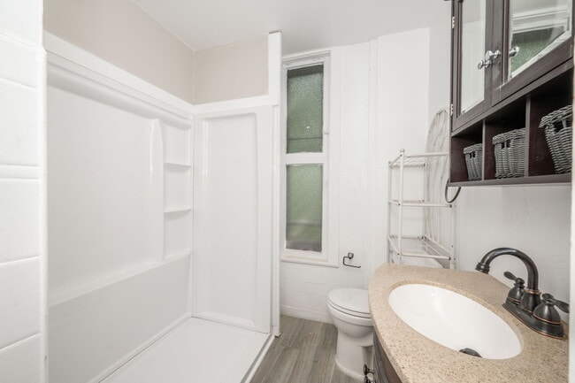 Photo - 475 Riddle Rd Unit 2B