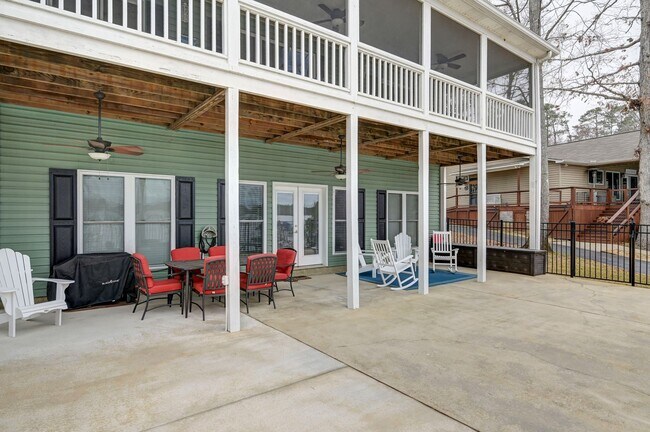 Photo - Fully Furnished Mid Term Lease