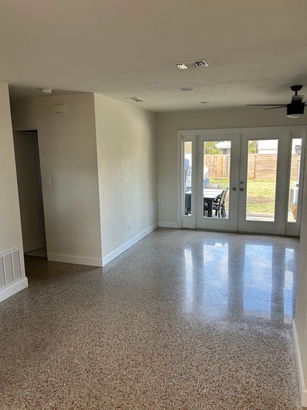 Photo - 735 42nd Ave NE