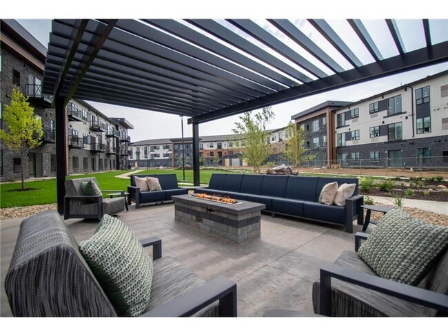 Building Photo - 6450 37th Ave NW Unit 314