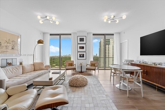 Building Photo - 2678 Tigertail Ave Unit 1508