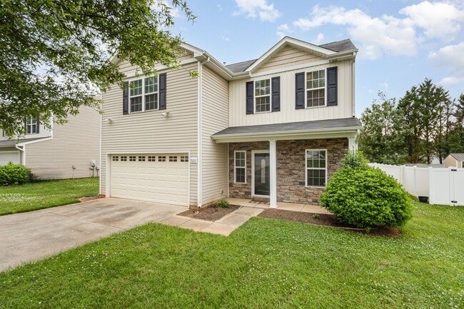Lovely House in the North Lake Neigborhood - Lovely House in the North Lake Neigborhood
