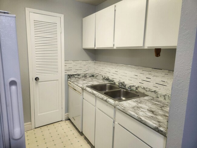 Photo - 5321 S 580 E