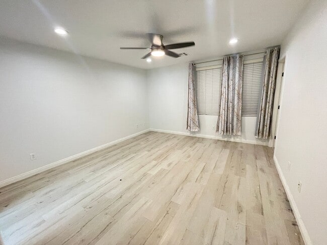 Photo - 3052 Bicentennial Pkwy