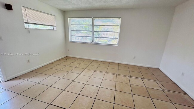 Photo - 2121 NE 168th St Apartment Unit 10