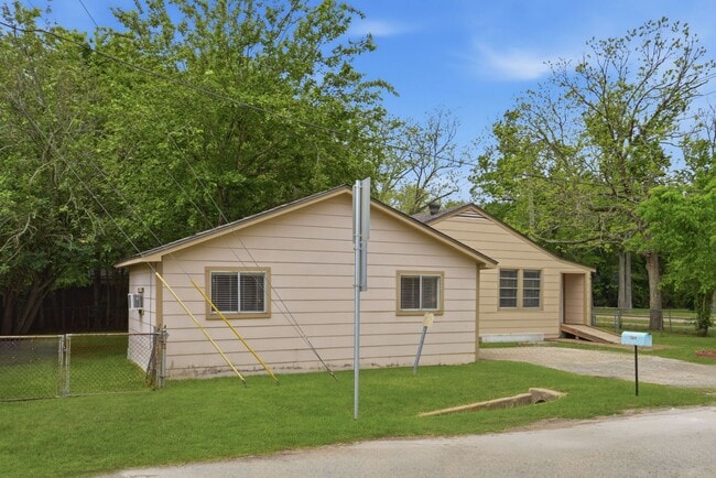 Photo - 1109 E Walker St