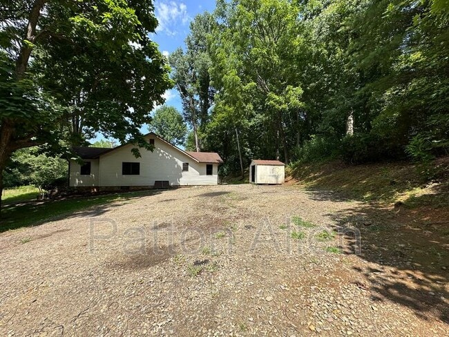 Photo - 267 Davis Creek Rd