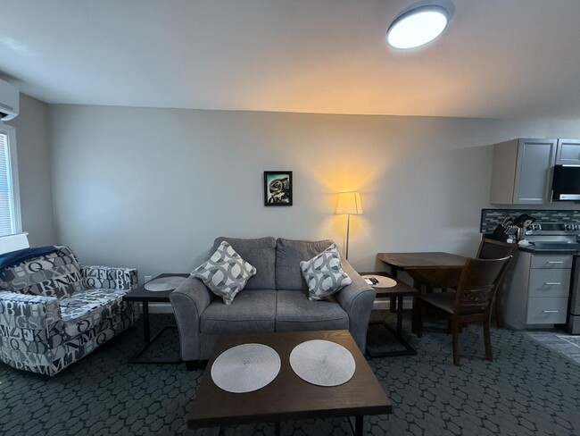 Photo - 108 Quincy St