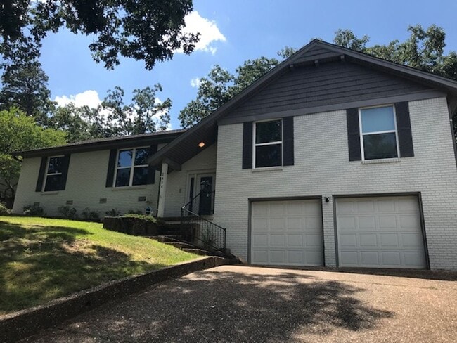 Building Photo - Breckenridge House