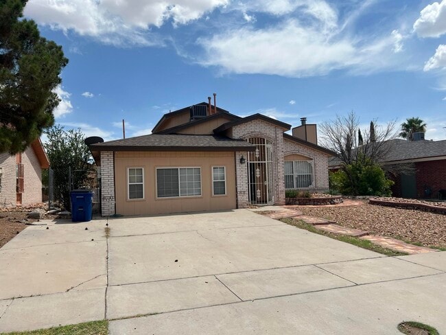 Building Photo - 12116 El Greco Cir Rental