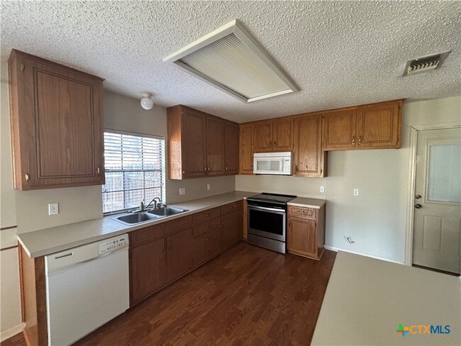 Photo - 309 Spur Dr