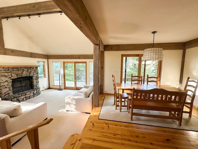 Photo - 233 Timberline Rd