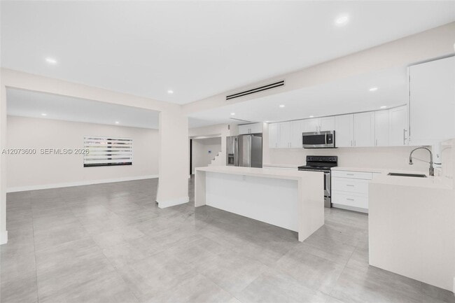 Photo - 345 Sarto Ave