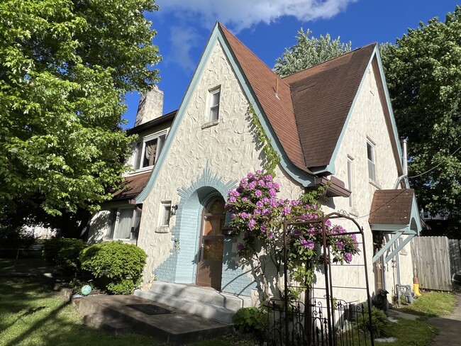 Photo - 148 Church St