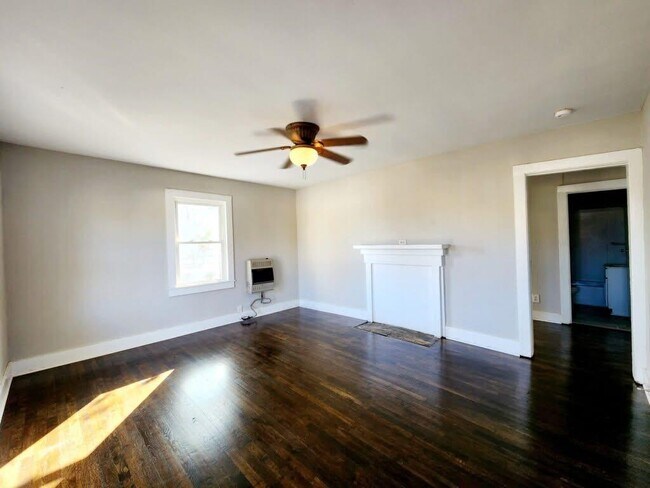 Building Photo - 628 4th Ave N Rental