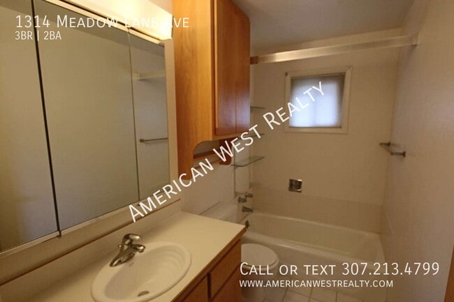 Photo - 1314 Meadow Ln Ave
